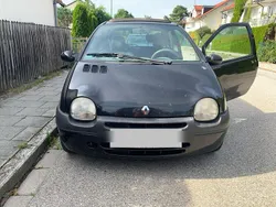 Schwarz Gebraucht 2001 Renault Twingo Kleinwagen | 200 €