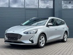 Silber Gebraucht 2020 Ford Focus Kombi | 15.450 € (Fairer Preis)