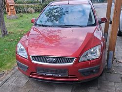 Rot Gebraucht 2006 Ford Escort Kombi | 800 €