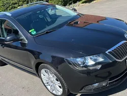 Schwarz Gebraucht 2013 Skoda Superb Limousine | 10.500 € (Fairer Preis)