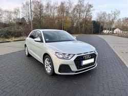 Grau Gebraucht 2023 Audi A1 Sportback Kleinwagen | 17.750 € (Superpreis)