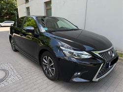 Schwarz Gebraucht 2017 Lexus CT200h Launch Edition Limousine | 17.999 € (Fairer Preis)