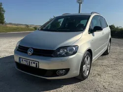 Grau Gebraucht 2012 VW Golf Plus Match Van / Kleinbus | 7.890 € (Guter Preis)