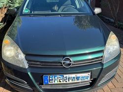 Grün Gebraucht 2004 Opel Astra Sport Limousine | 1.400 € (Guter Preis)