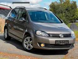 Braun Gebraucht 2012 VW Golf Plus Match Van / Kleinbus | 7.990 € (Fairer Preis)