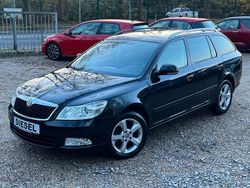 Schwarz Gebraucht 2013 Skoda Octavia Ambition Kombi | 6.999 € (Guter Preis)