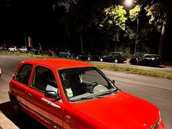 Rot Gebraucht 2000 Nissan Micra Kleinwagen | 550 €