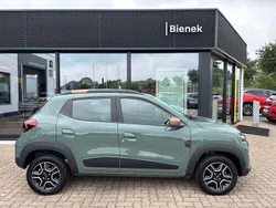 Grün Gebraucht 2023 Dacia Spring Extreme Kleinwagen | 13.500 € (Guter Preis)