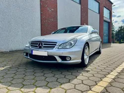 Silber Gebraucht 2005 Mercedes CLS55 AMG AMG Limousine | 29.990 €