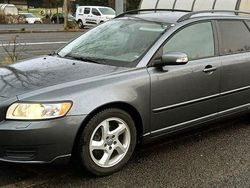 Grau Gebraucht 2011 Volvo V50 Business Edition Kombi | 4.490 € (Etwas zu teuer)