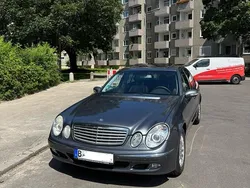 Grau Gebraucht 2005 Mercedes E280 Limousine | 3.990 €