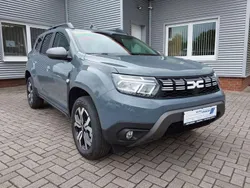 Schiefer grau Neu 2024 Dacia Duster Journey SUV | 23.490 € (Fairer Preis)