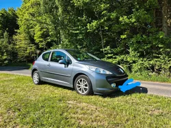 Grau Gebraucht 2009 Peugeot 207 Limousine | 3.599 € (Etwas zu teuer)