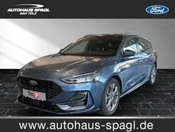 Chromablau (blau) Gebraucht 2023 Ford Focus ST-Line Kombi | 25.400 € (Fairer Preis)
