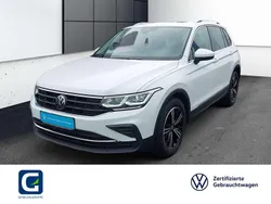 Pure white Gebraucht 2023 VW Tiguan Move SUV | 33.460 € (Fairer Preis)