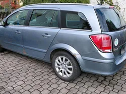 Andere farben Gebraucht 2005 Opel Astra Kombi | 1.790 € (Etwas zu teuer)