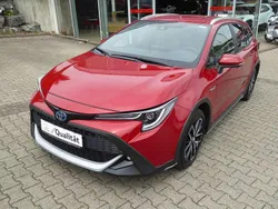Karminarot Gebraucht 2020 Toyota Corolla Kombi | 23.990 €