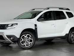 Weiss / / uni Gebraucht 2020 Dacia Duster Celebration SUV | 16.450 € (Fairer Preis)