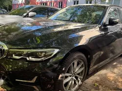 Schwarz Gebraucht 2021 BMW 320 Luxury Line Limousine | 29.900 € (Superpreis)