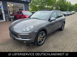 Grau Gebraucht 2012 Porsche Cayenne SUV | 19.950 €