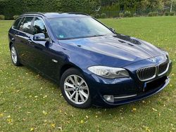 Blau Gebraucht 2013 BMW 520 Kombi | 12.499 € (Fairer Preis)