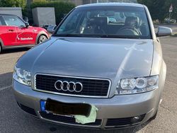 Grau Gebraucht 2004 Audi A4 Limousine | 5.500 €