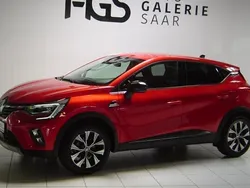Rot Gebraucht 2023 Renault Captur Techno SUV | 19.999 € (Fairer Preis)