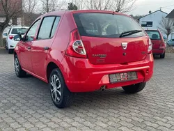 Rot Gebraucht 2009 Dacia Sandero Basis Kleinwagen | 2.499 € (Fairer Preis)