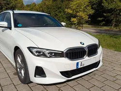 Weiß Gebraucht 2022 BMW 318 Kombi | 29.000 € (Etwas zu teuer)