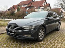 Grau Gebraucht 2021 VW Passat Business Kombi | 16.999 € (Superpreis)