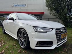 Weiß Gebraucht 2018 Audi A4 Proline Limousine | 35.492 €