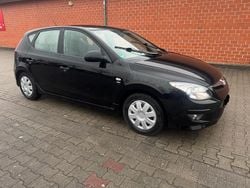 Schwarz Gebraucht 2012 Hyundai i30 Kleinwagen | 3.399 € (Guter Preis)