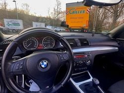 Schwarz Gebraucht 2011 BMW 120 Cabriolet Sport Line Cabrio | 8.700 € (Fairer Preis)