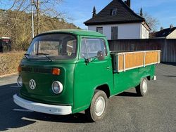 Grün Gebraucht 1972 VW T2 Van | 8.500 €