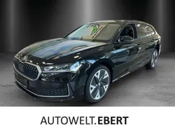 Onyxschwarz Gebraucht 2025 Skoda Superb Selection Kombi | 47.980 € (Teuer)