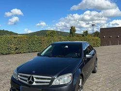 Grau Gebraucht 2009 Mercedes C200 Limousine | 8.000 € (Fairer Preis)