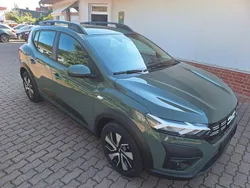Grün Neu 2025 Dacia Sandero Expression Kleinwagen | 19.490 € (Fairer Preis)