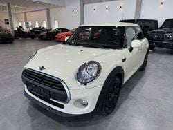 Weiß Gebraucht 2018 Mini ONE Kleinwagen | 10.900 € (Fairer Preis)