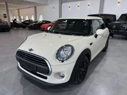Weiß Gebraucht 2018 Mini ONE Kleinwagen | 10.900 € (Guter Preis)
