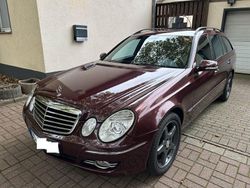 Rot Gebraucht 2006 Mercedes E320 Avantgarde Limousine | 8.900 € (Teuer)