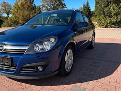 Blau Gebraucht 2005 Opel Astra Coupé | 1.244 € (Guter Preis)