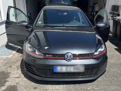 Grau Gebraucht 2015 VW Golf VII GTI Kleinwagen | 13.600 € (Fairer Preis)