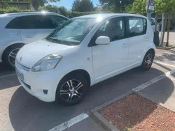 Weiß Gebraucht 2008 Daihatsu Sirion Kleinwagen | 2.390 € (Etwas zu teuer)