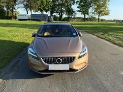 Braun Gebraucht 2016 Volvo V40 Kombi | 11.500 € (Guter Preis)