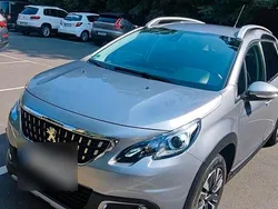 Grau Gebraucht 2018 Peugeot 2008 SUV | 12.500 € (Fairer Preis)
