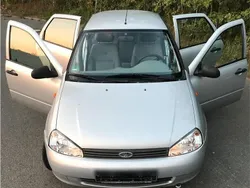 Silber Gebraucht 2009 Lada Kalina Kleinwagen | 1.490 €