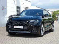 Mythosschwarz metallic Gebraucht 2024 Audi Q8 S-line plus SUV | 93.300 €