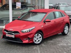 Rot Gebraucht 2024 Kia Ceed Vision Kleinwagen | 24.880 € (Fairer Preis)
