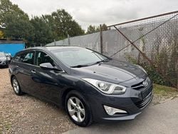 Grau Gebraucht 2012 Hyundai i40 Edition Kombi | 5.900 € (Fairer Preis)