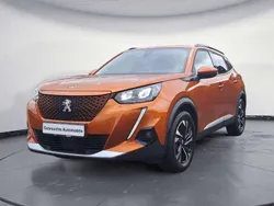 Orange Gebraucht 2022 Peugeot e-2008 Allure SUV | 18.990 € (Guter Preis)